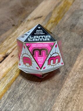 Lama tama Mystical Electronic Fortune Teller - Pink